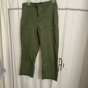 Frank & Eileen Italian peached twill utility pant in olive green.